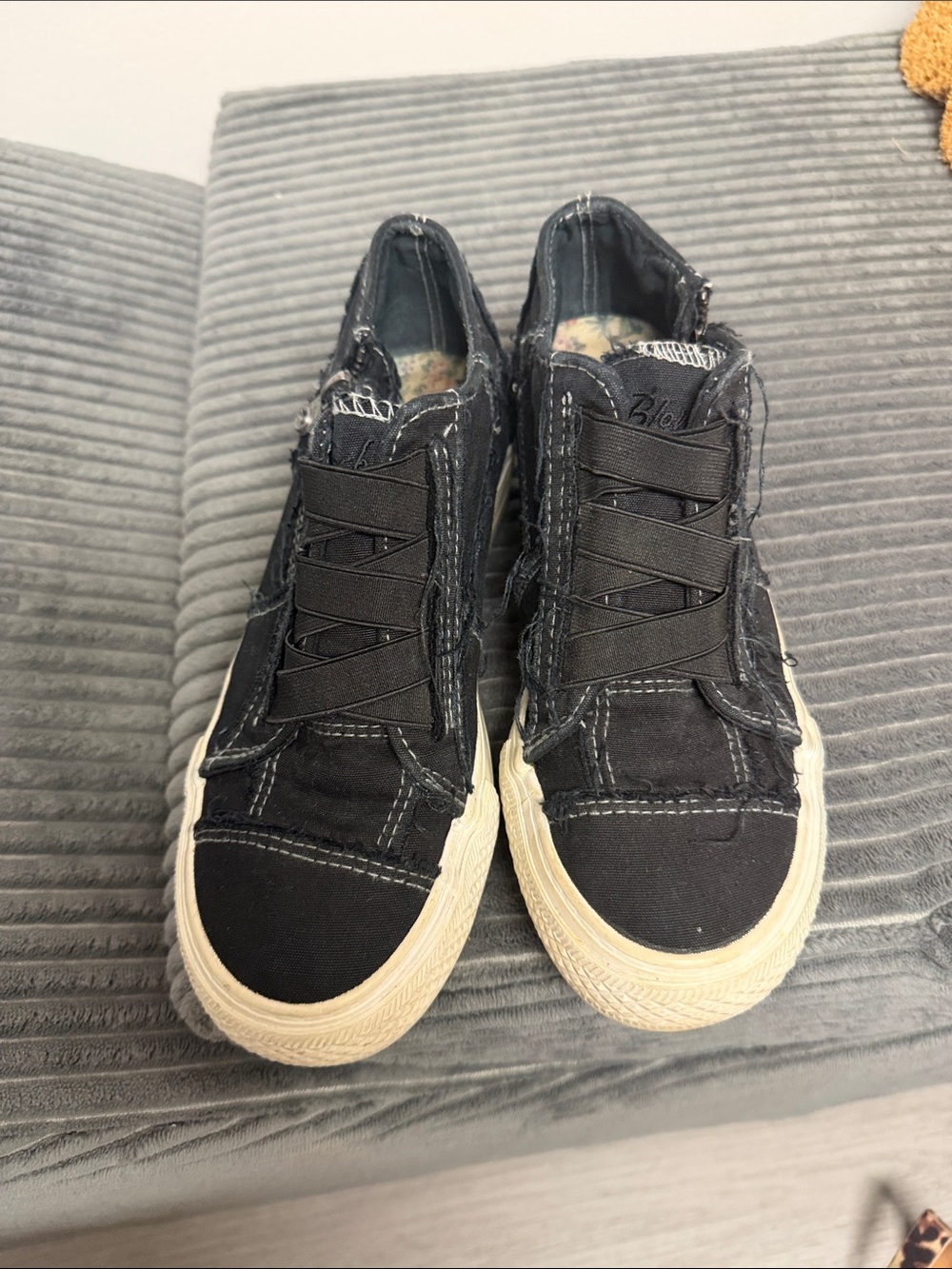 Casual Black Canvas Slip-On Flats with Elastic Detail